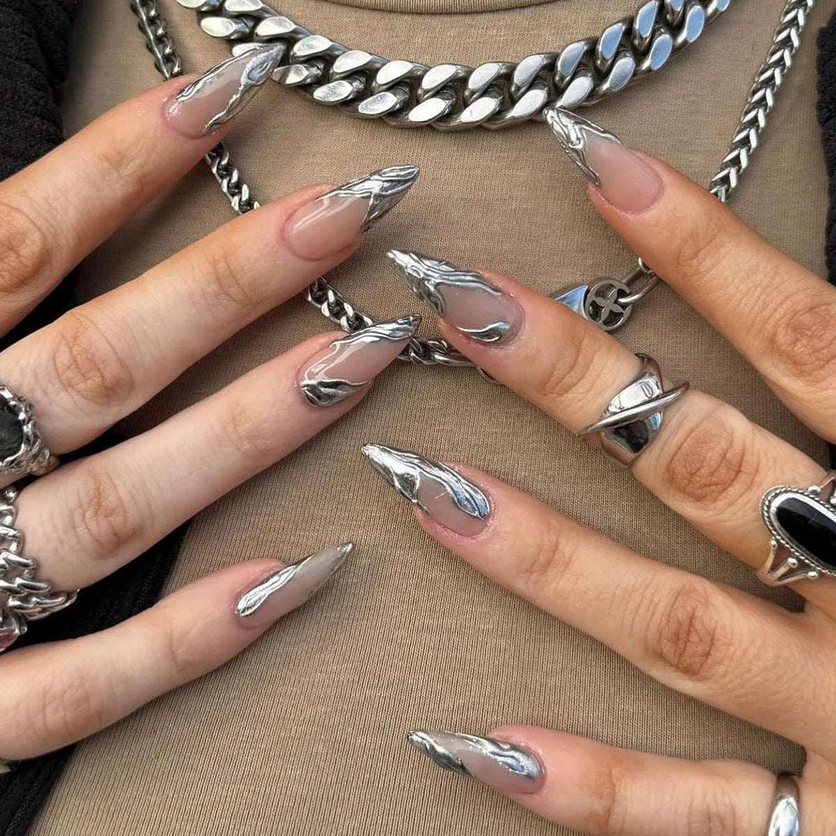 24Pcs Black Y2k Fake Nails with Diamond Halloween Long Almond False Nail Butterfly Design Wearable Oval Press on Nails Tips