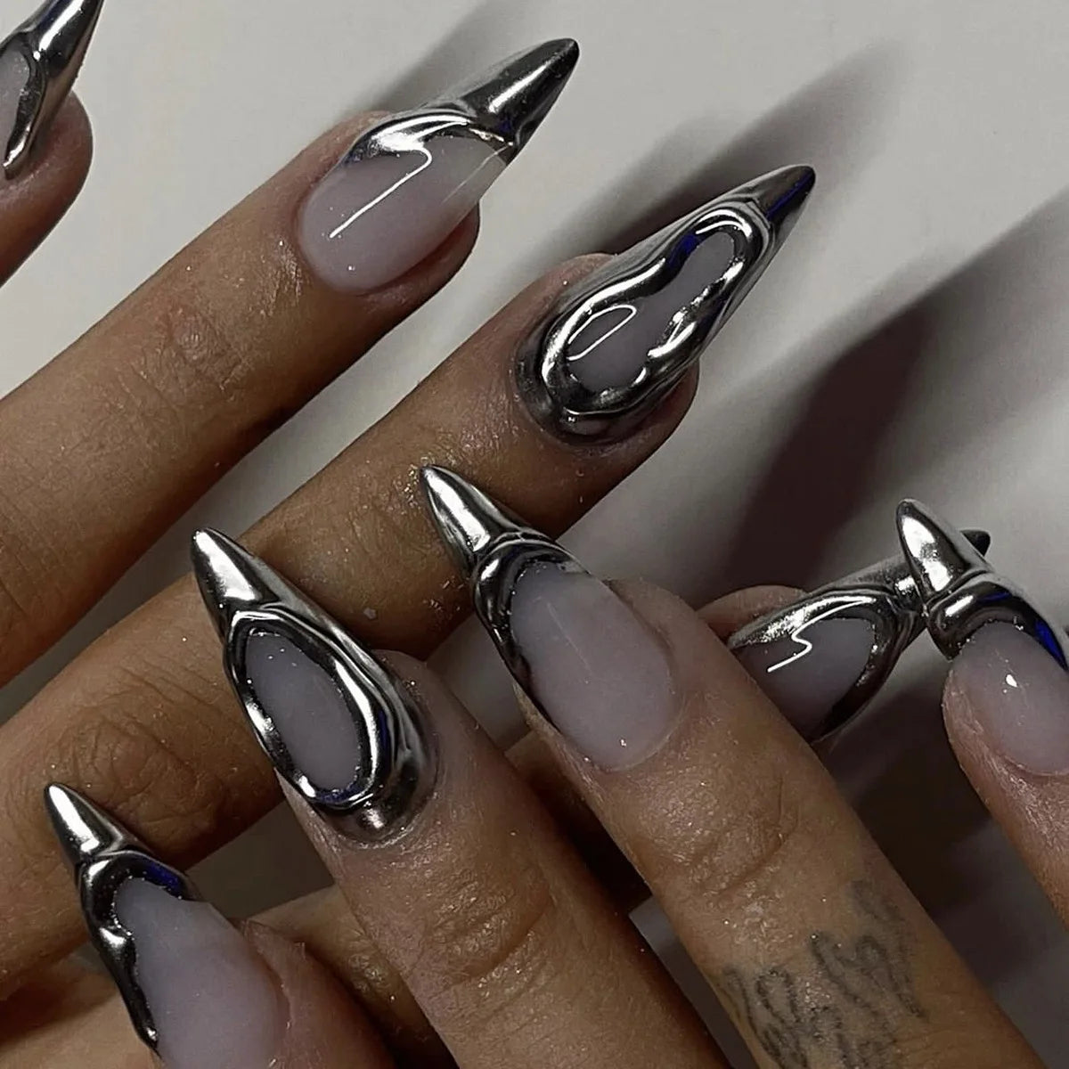 24Pcs Black Y2k Fake Nails with Diamond Halloween Long Almond False Nail Butterfly Design Wearable Oval Press on Nails Tips