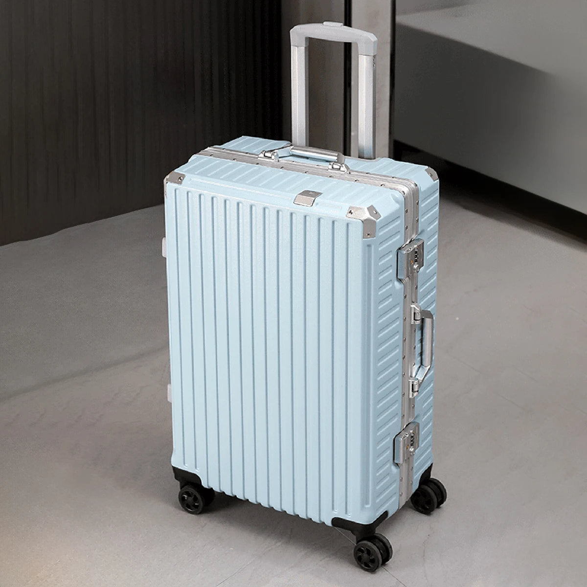 Aluminum Frame Hardside Luggage – Rolling Suitcase with USB Port & TSA Lock