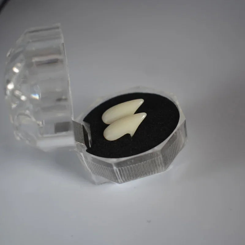 Realistic Vampire Fangs – Halloween Costume Props