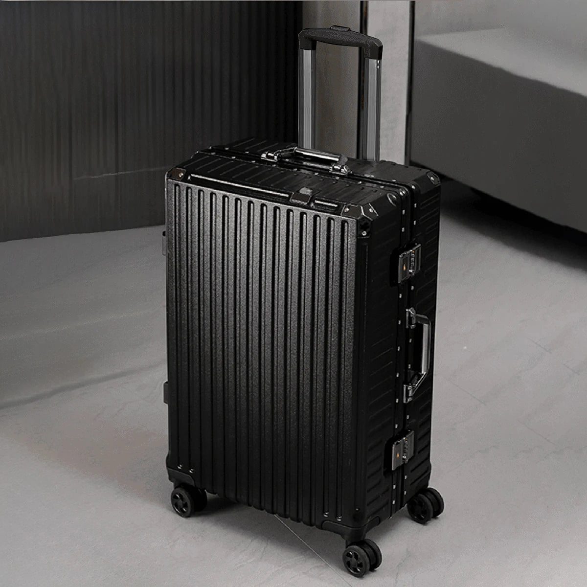 Aluminum Frame Hardside Luggage – Rolling Suitcase with USB Port & TSA Lock