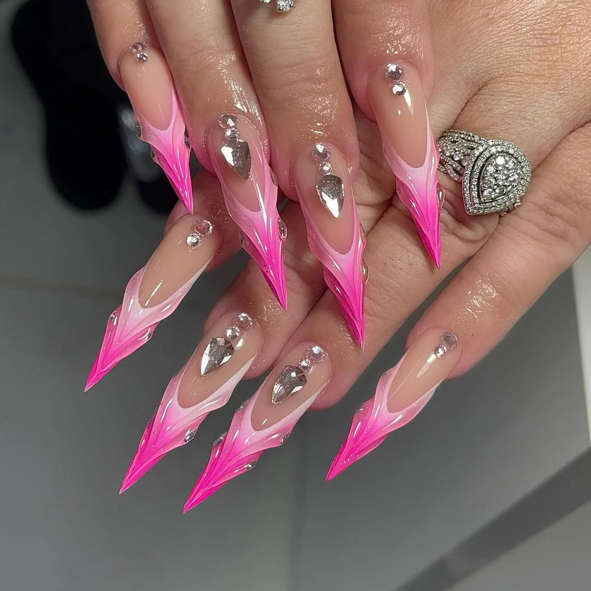 24Pcs Black Y2k Fake Nails with Diamond Halloween Long Almond False Nail Butterfly Design Wearable Oval Press on Nails Tips